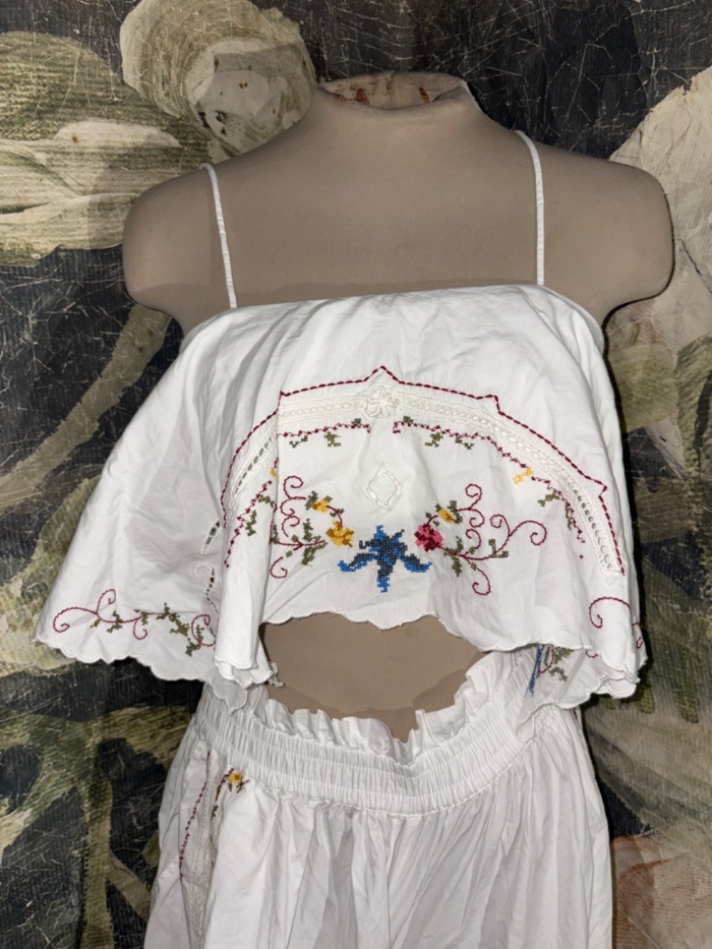 Anthropologie Embroidered Culottes and Hanky Crop Cutwork Tank - Picture 3 of 7